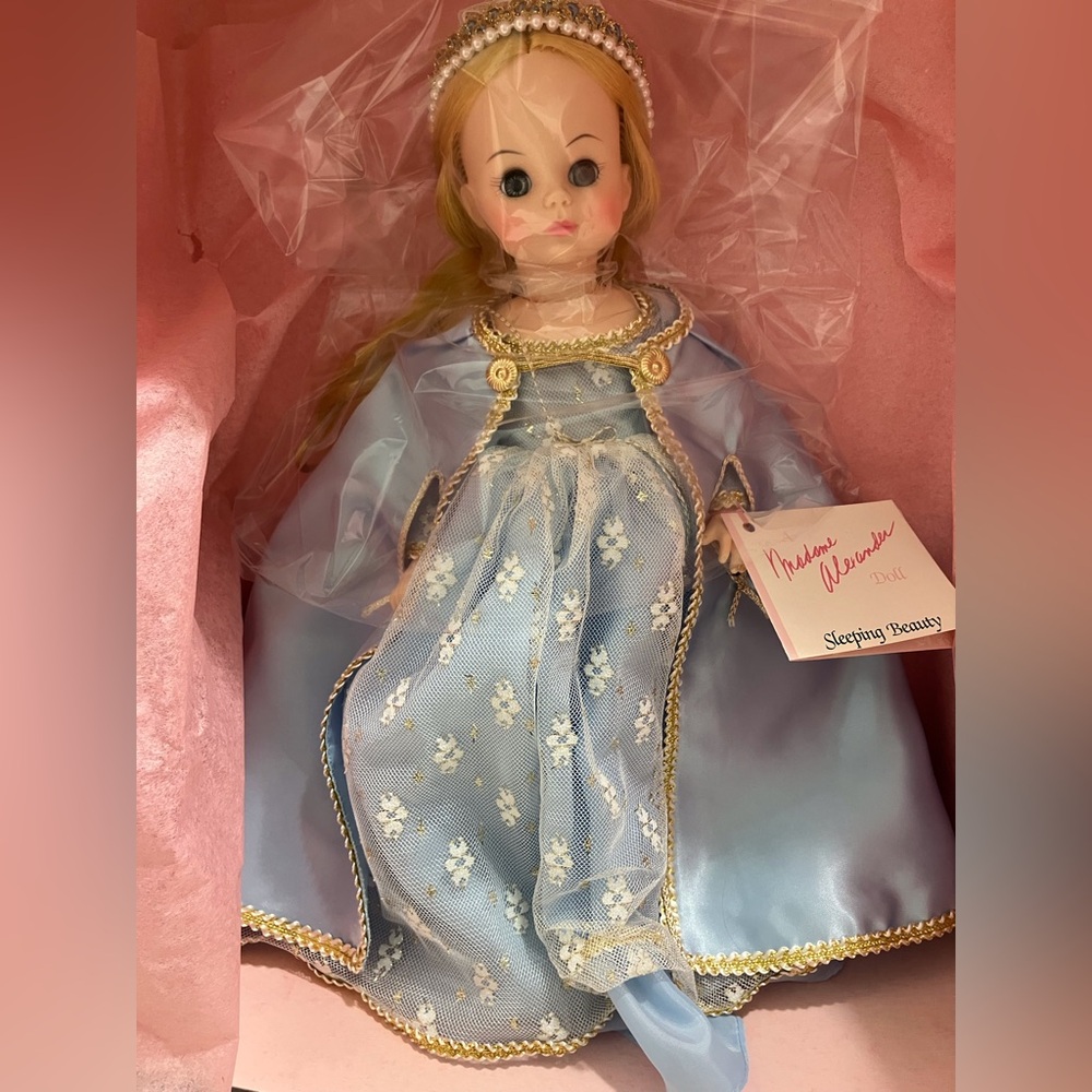 Madame Alexander - Sleeping Beauty Doll #1596 Classic Series w/Original Box